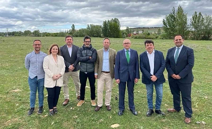 Distribuciones Biocientíficas formaliza la adquisición de terrenos en Almazán