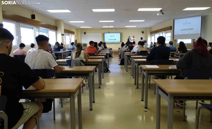 Castilla y León reduce los precios públicos para la EBAU este 2023 y para cursar grado y máster el curso 2023-2024