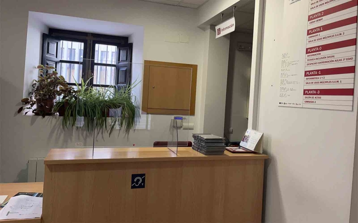 El Ayuntamiento mejora la accesibilidad de todas sus dependencias de servicios sociales con señalítica y ayudas a la comunicación