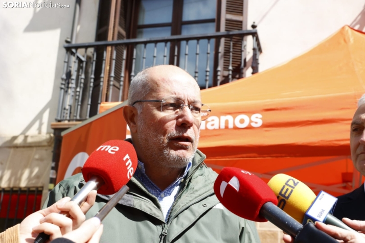 Igea al ser preguntado por Saturnino De Gregorio: Prefiero ser la voz que predica en el desierto