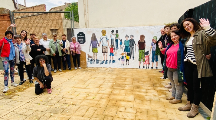 La Diputación de Soria inaugura la pintura mural de las familias en Morón de Almazán 
