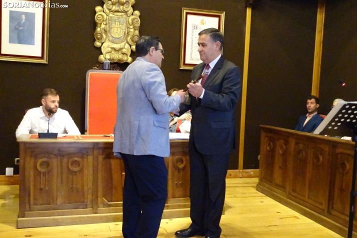 Pardo apuesta por un gobierno fuerte en el Burgo, mientras que Peñalba no se fía de la coalición PP-VOX