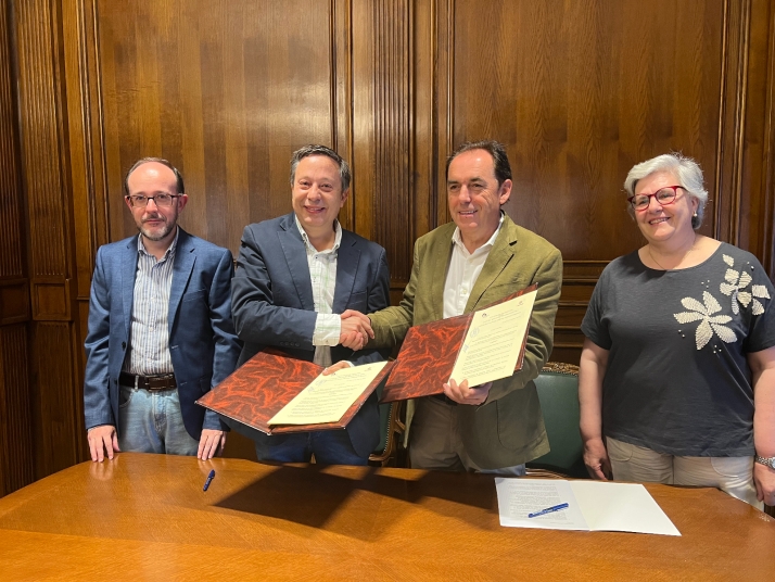 La Diputación de Soria impulsa la difusión del patrimonio histórico con la firma de un convenio con el Casino