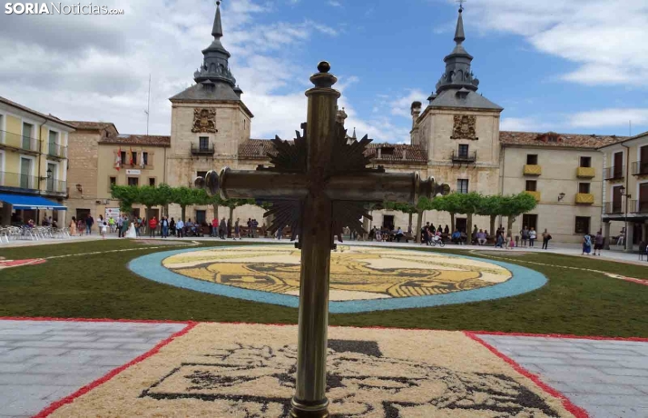 FOTOS | El Burgo luce esplendoroso en la festividad del Corpus