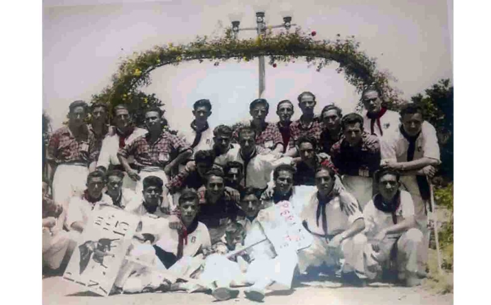 La peña Poca Pena abre su exposición de fotos sanjuaneras 