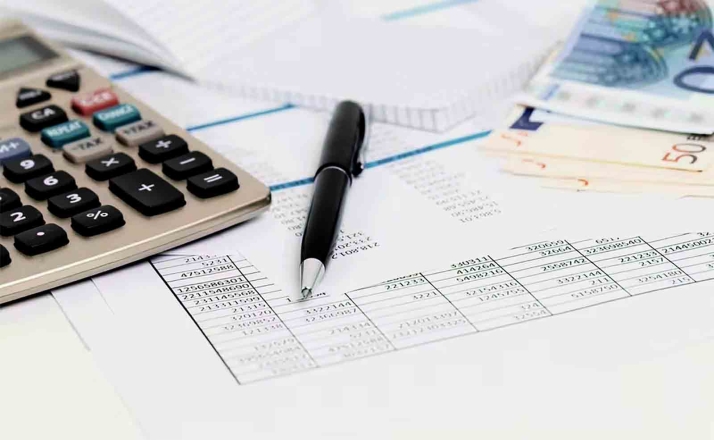 Los presupuestos de la Junta para 2024 tendrán como base la economía, el empleo y los servicios públicos