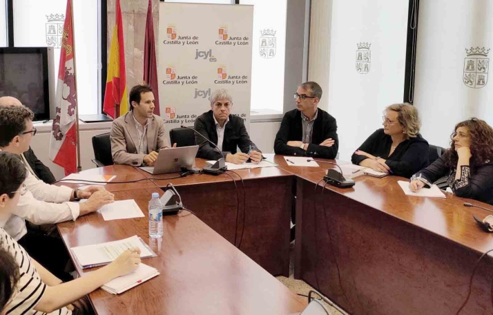 Castilla y León tendrá un bono digital para acceder a conexiones de alta velocidad destinado a personas o unidades familiares vulnerables