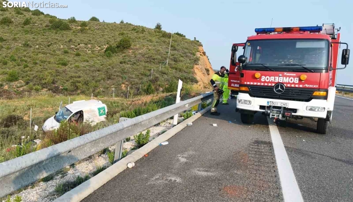 Un conductor herido por salida de la calzada en Arcos de Jalón