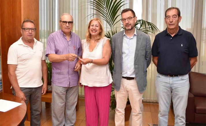 La Junta cede un local a la asociación de vecinos La Barriada