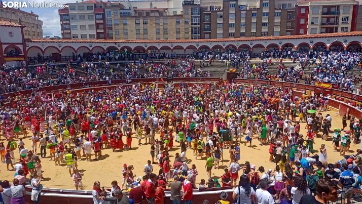 El desacierto con el acero niega la puerta grande en la matinal del Viernes de Toros