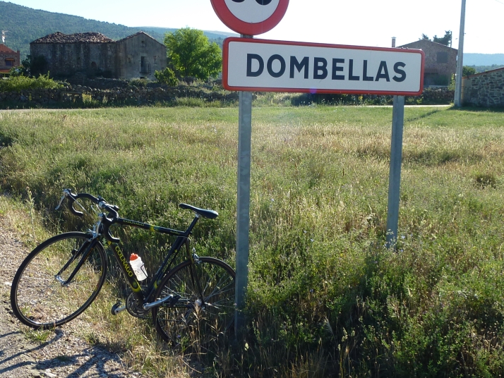 Extinguido un incendio en Dombellas causado por rayos