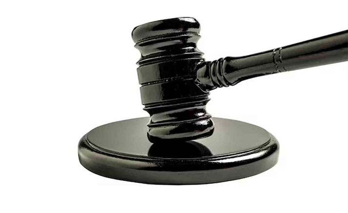 Condenada una comunidad de propietarios de Valladolid a indemnizar a un cartero por las lesiones que sufrió al tropezar con un escalón del portal