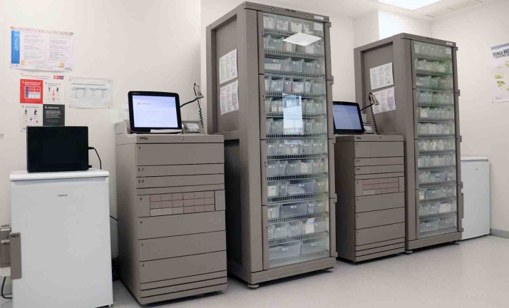 El Santa Bárbara recibe 400.000 € de la Junta para equipamiento del Servicio de Farmacia