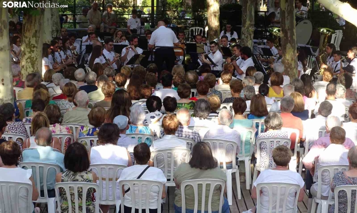 FOTOS | La Banda estrena verano en la Dehesa