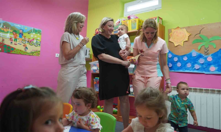 El ‘Bono Concilia’ de Castilla y León recibe más de 14.000 solicitudes y aumenta su cuantía hasta los 11M€