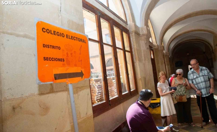 Once personas fueron atendidas en los colegios electorales este domingo en Castilla y León