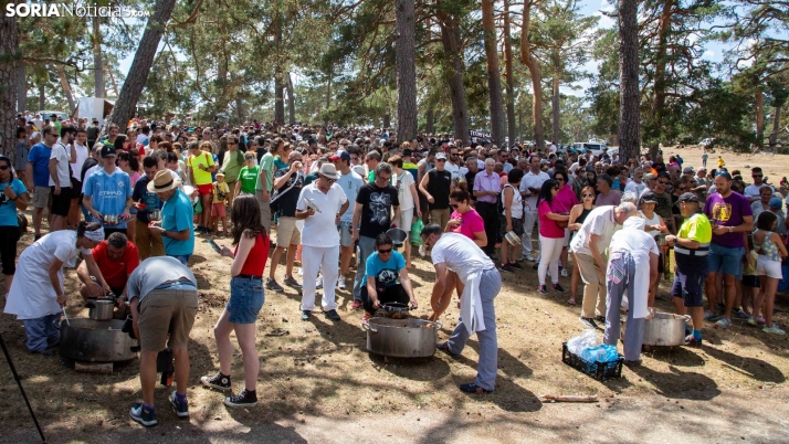 Fotos: Las fiestas de Covaleda se acercan a su final y los vecinos disfrutan de la caldereta