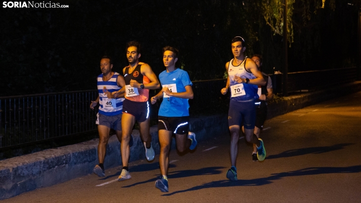 La Carrera Nocturna Monumental de Almazán, en imágenes