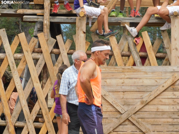 FOTO A FOTO | Emocionante concurso de corte de troncos en Vinuesa