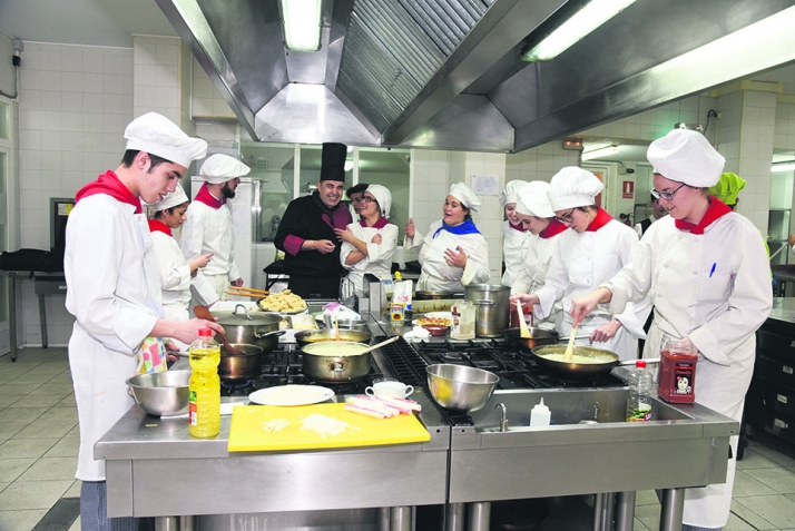 Castilla y León tendrá 13 grados, 16 másteres y 3 doctorados nuevos: Ciencias Gastronómicas, Terapia Ocupacional o Robótica e Inteligencia Artificial 