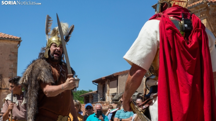 EN FOTOS | Multitudinaria acogida al regreso de las representaciones de Tierraquemada en Garray
