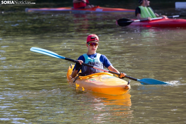 Caluroso sábado en Soria: Abanicos y agua, más que necesarios