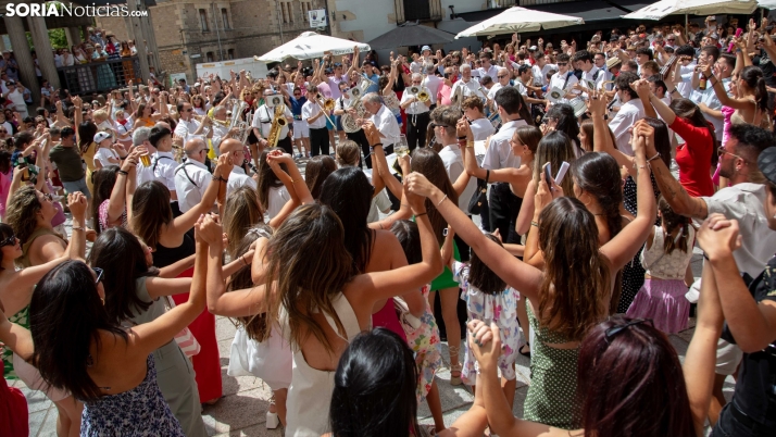 GALERÍA: Covaleda descorcha sus fiestas con un emocionante Pregón