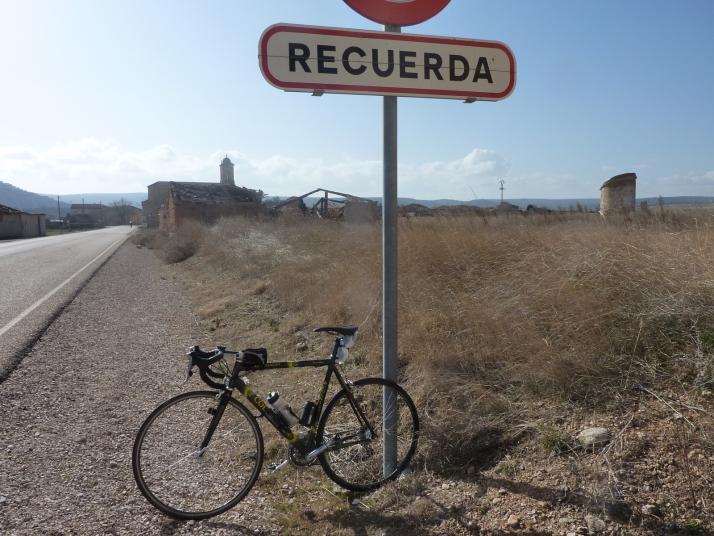 Encuentran un cartucho de dinamita negra en un cajón de una vivienda de Soria