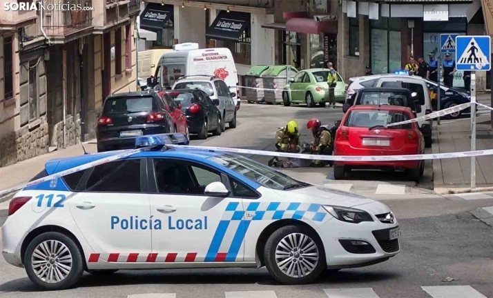 Un camión golpea una conducción de gas en Cortes de Soria y obliga a cerrar la calle