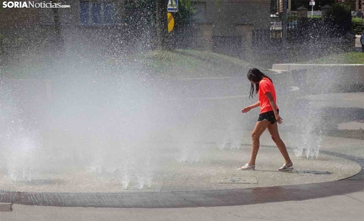 GALERÍA | Niños y mayores sobrellevan el calor en Soria