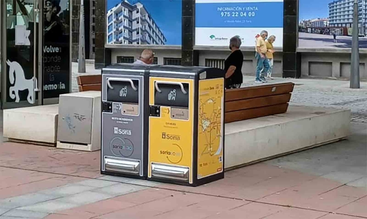 El Ayuntamiento de Soria renueva las papeleras sustituyendo más de 1.500 unidades