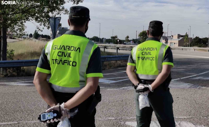 Conducía mientras le hacían una felación en Castilla y León: 500€ de multa y 6 puntos menos