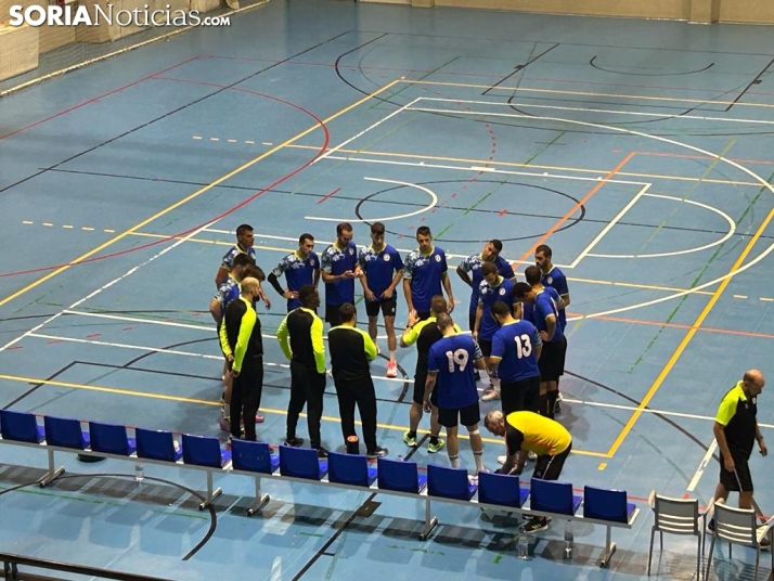 El BM Soria se estrena con derrota, pero con buenas sensaciones  (29-34)