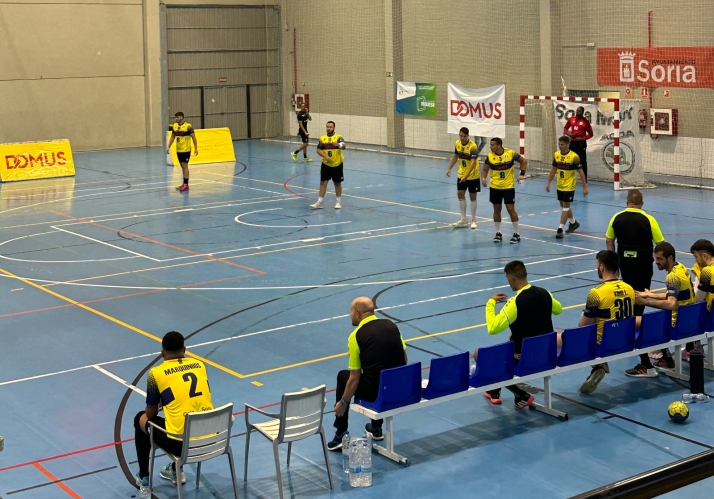 Video: El BM Soria se estrena en liga con victoria