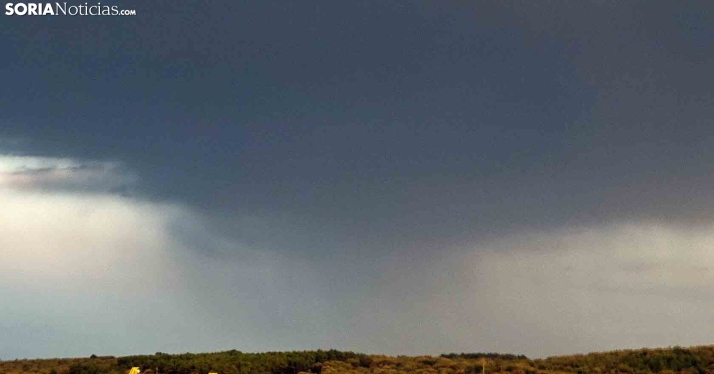 Las anunciadas lluvias podrían dejar hoy lunes hasta 15 litros de agua por metro cuadrado en una hora