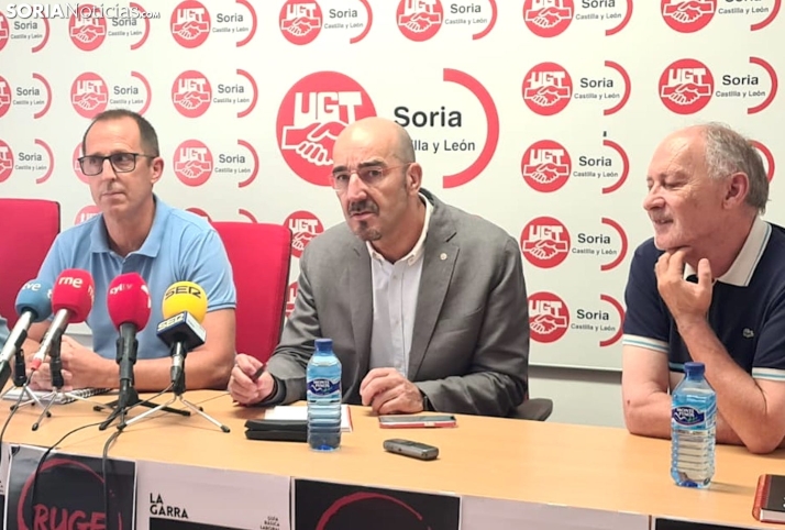 UGT carga contra VOX en Castilla y León: Aquellos que se llaman constitucionalistas deberían respetar la Constitución