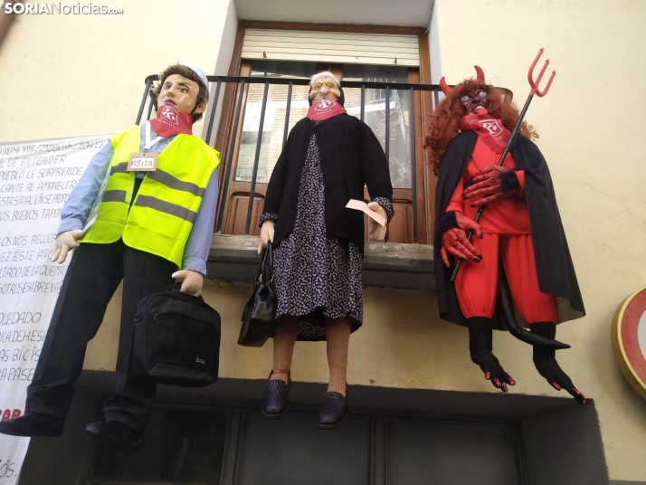 Ágreda cuelga unos Diablillos que piden la reapertura de la residencia 