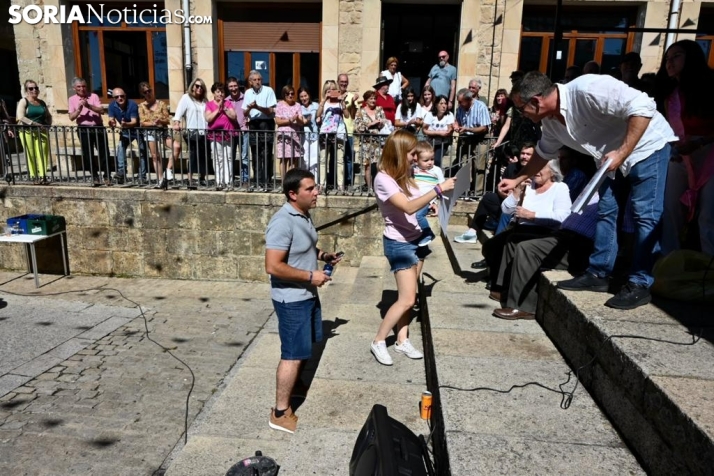Duruelo de la Sierra homenajea a los bebés nacidos en 2022 durante sus fiestas de San Miguel