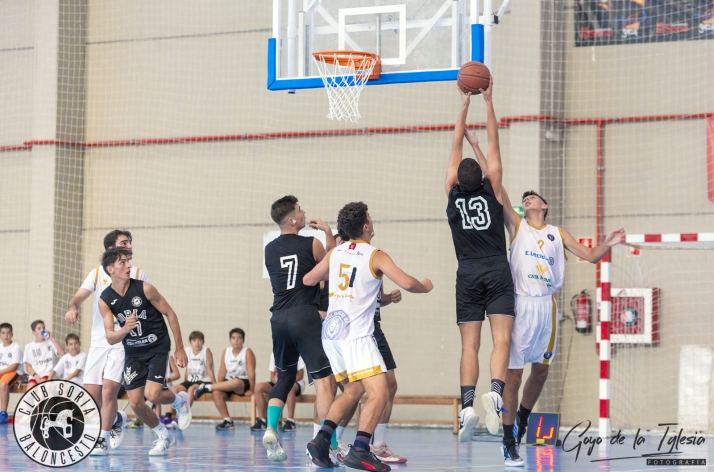 El CSB tutea en el primer cuarto al Valladolid, que termina imponiendo su superioridad (106-66) 