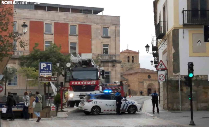 Bomberos interviene en un edificio de Soria por el viento