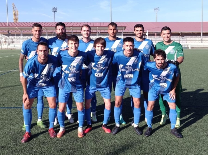 El Calasanz estrena su casillero de victorias en una jornada en la que el San José se asienta en el liderato