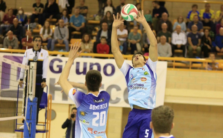 Lucas Lorente vuelve a ser el colocador de la jornada de Superliga