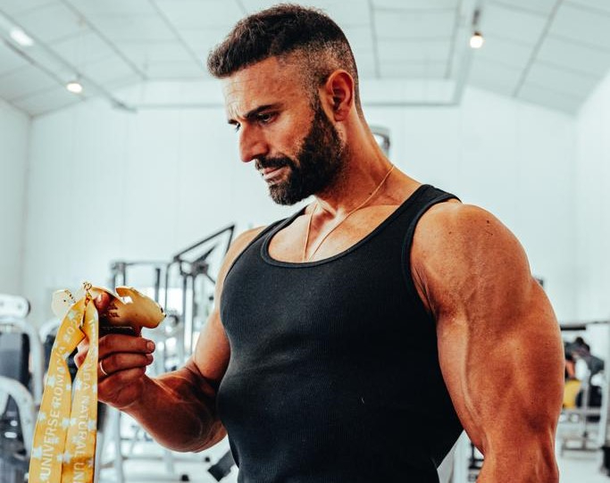 De El Burgo de Osma a la cima del mundo: Adrián Otero se proclama Míster Universo en culturismo natural