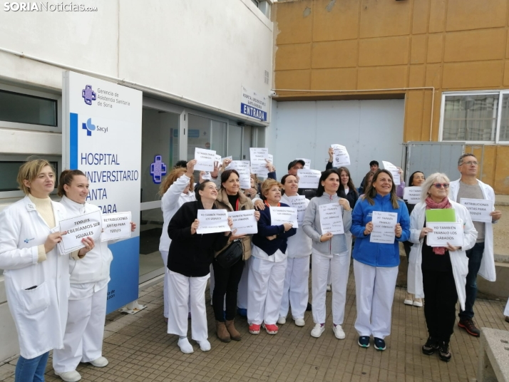 Los trabajadores del Sacyl se concentran ante las discriminaciones salariales