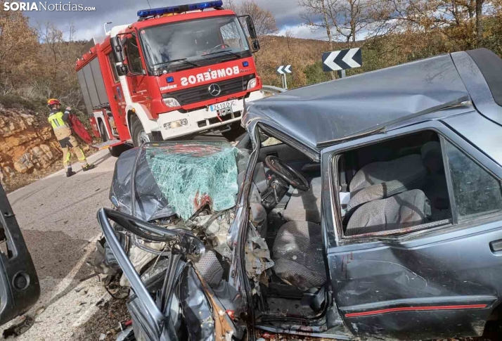 Un herido tras la colisión entre un camión y un turismo en Magaña