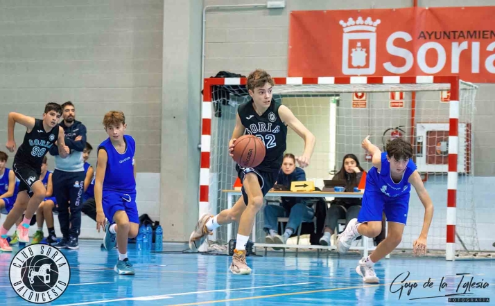 Diego Valero, del CSB, juega con Castilla y León un amistoso frente a Madrid en Cabezón de Pisuerga