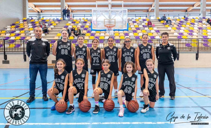 Las alevines del CSB evidencian su mejoría en el estreno ante su afición