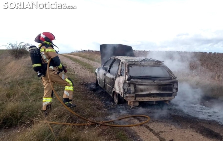 Arde un vehículo en Nolay