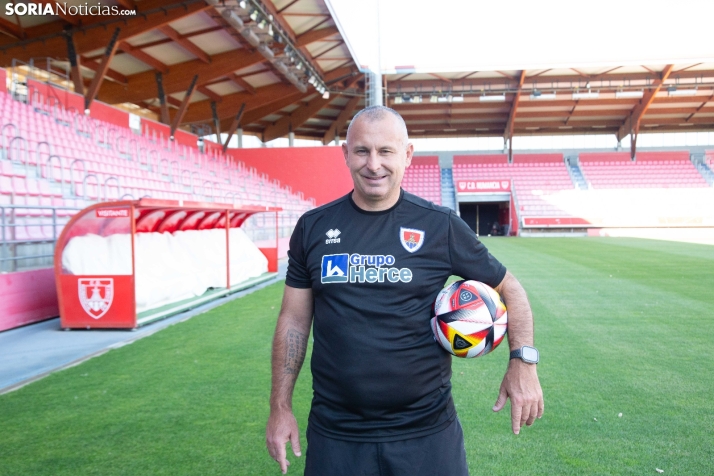 Moreno prevé un partido con muchas ocasiones ante un Guadalajara que le genera dudas