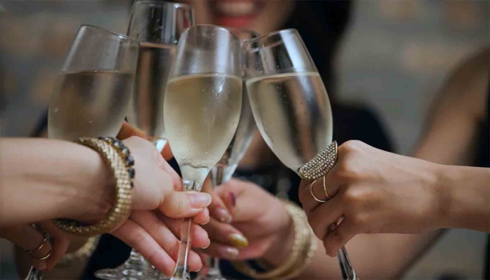 Este jueves, fiesta de Navidad en Joyería Monreal